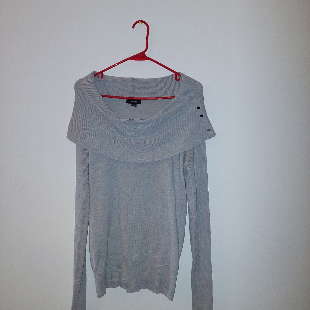 Le Chateau off shoulder top